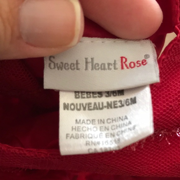 2 beautiful red matching dresses - Picture 5 of 6